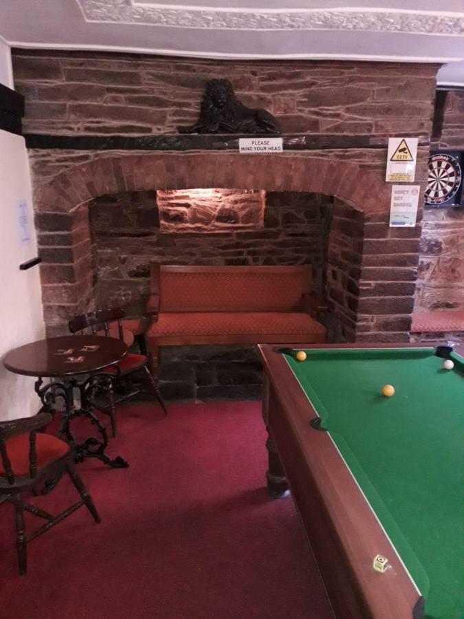 The Black Lion Hotel Cardigan Exteriér fotografie