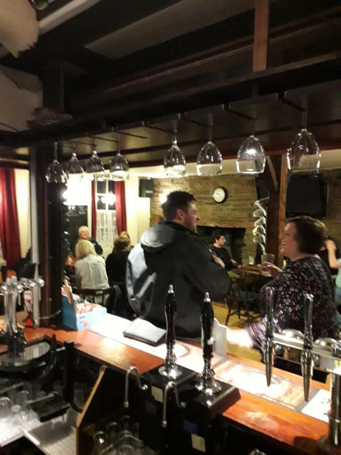 The Black Lion Hotel Cardigan Exteriér fotografie